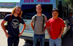 Gia Lai: Giám đốc Sở giúp khách Tây đón xe đi Hội An